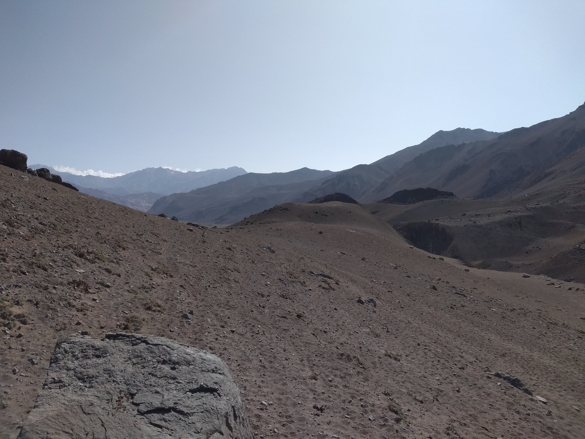 Vista distante de la cordillera