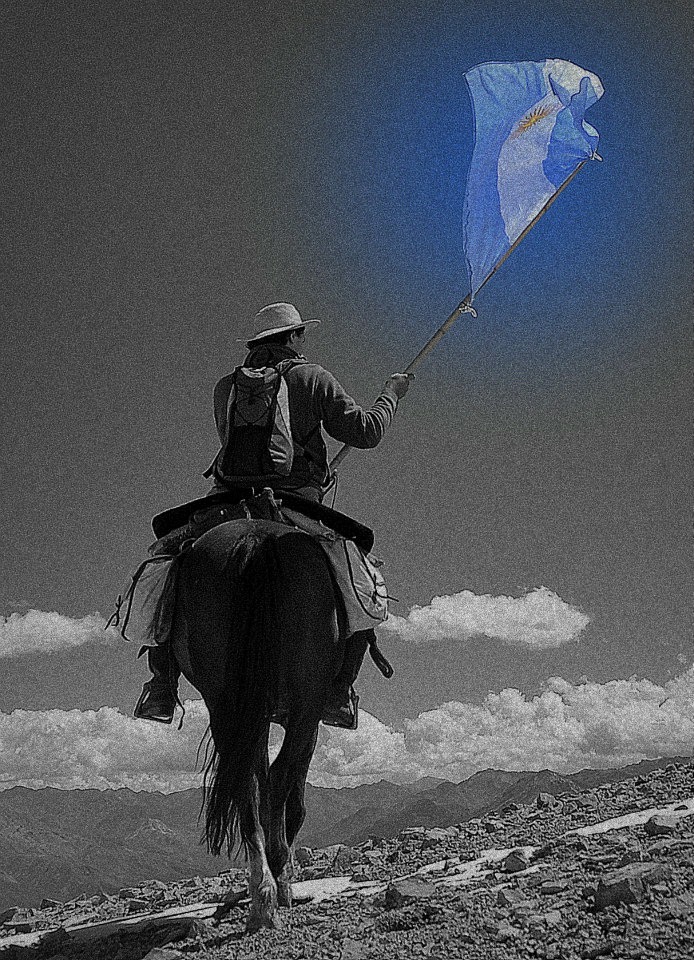 Jinete con bandera en composición artística